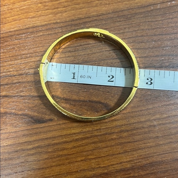Kate Spade Hole Punch Pave Hinge Bangle Bracelet Gold Tone - Picture 9 of 10